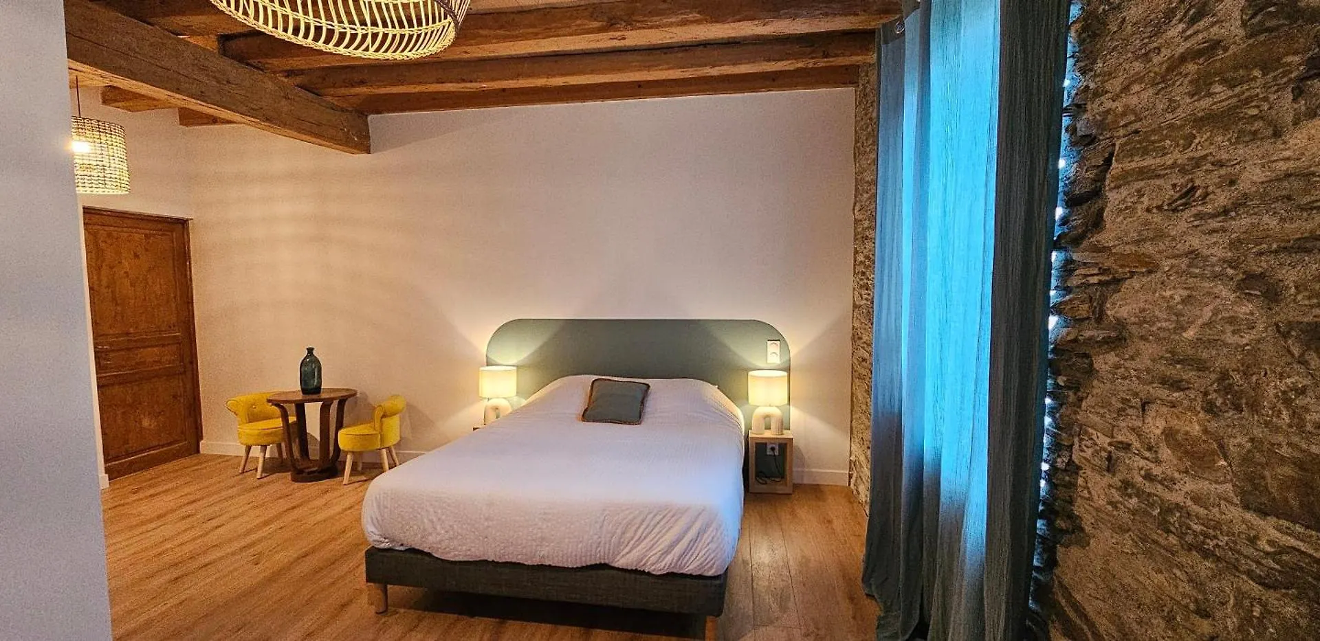 Chambre D'Hotes De Charme L'Evasida Les Echappees Belles Antignac France
